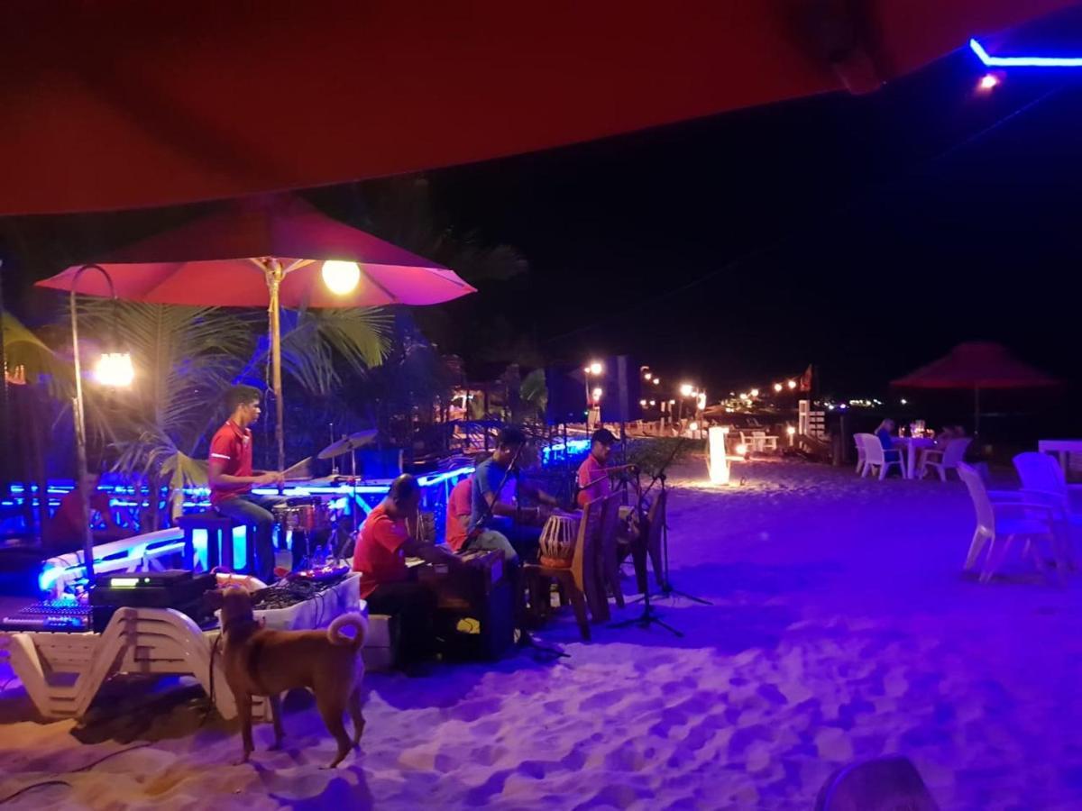 Blue Horizon Beach Hotel Тангале Екстериор снимка