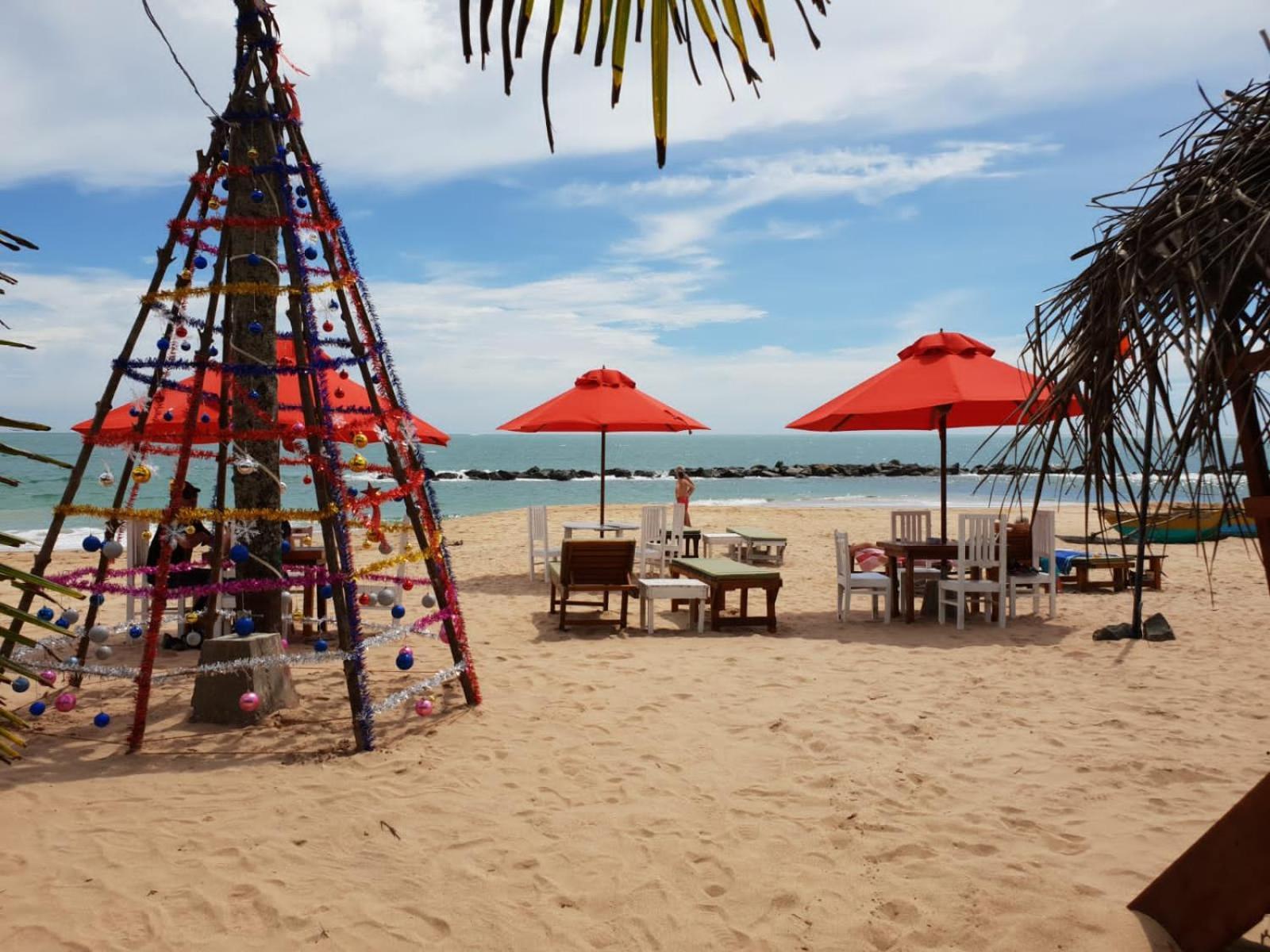 Blue Horizon Beach Hotel Тангале Екстериор снимка