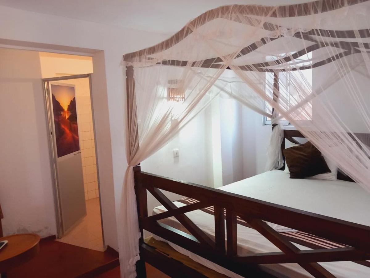Blue Horizon Beach Hotel Тангале Екстериор снимка