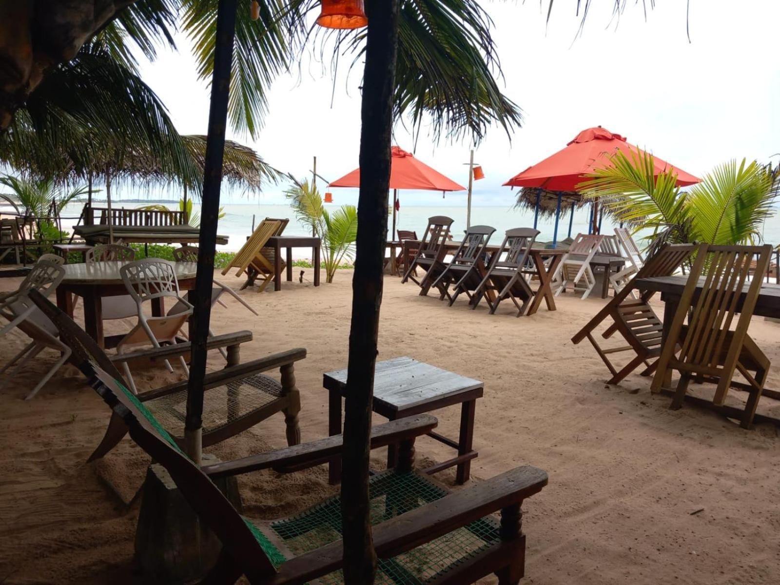 Blue Horizon Beach Hotel Тангале Екстериор снимка