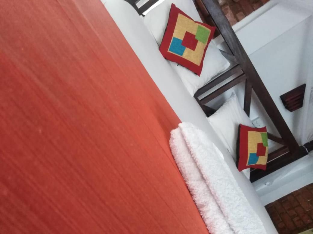 Blue Horizon Beach Hotel Тангале Екстериор снимка