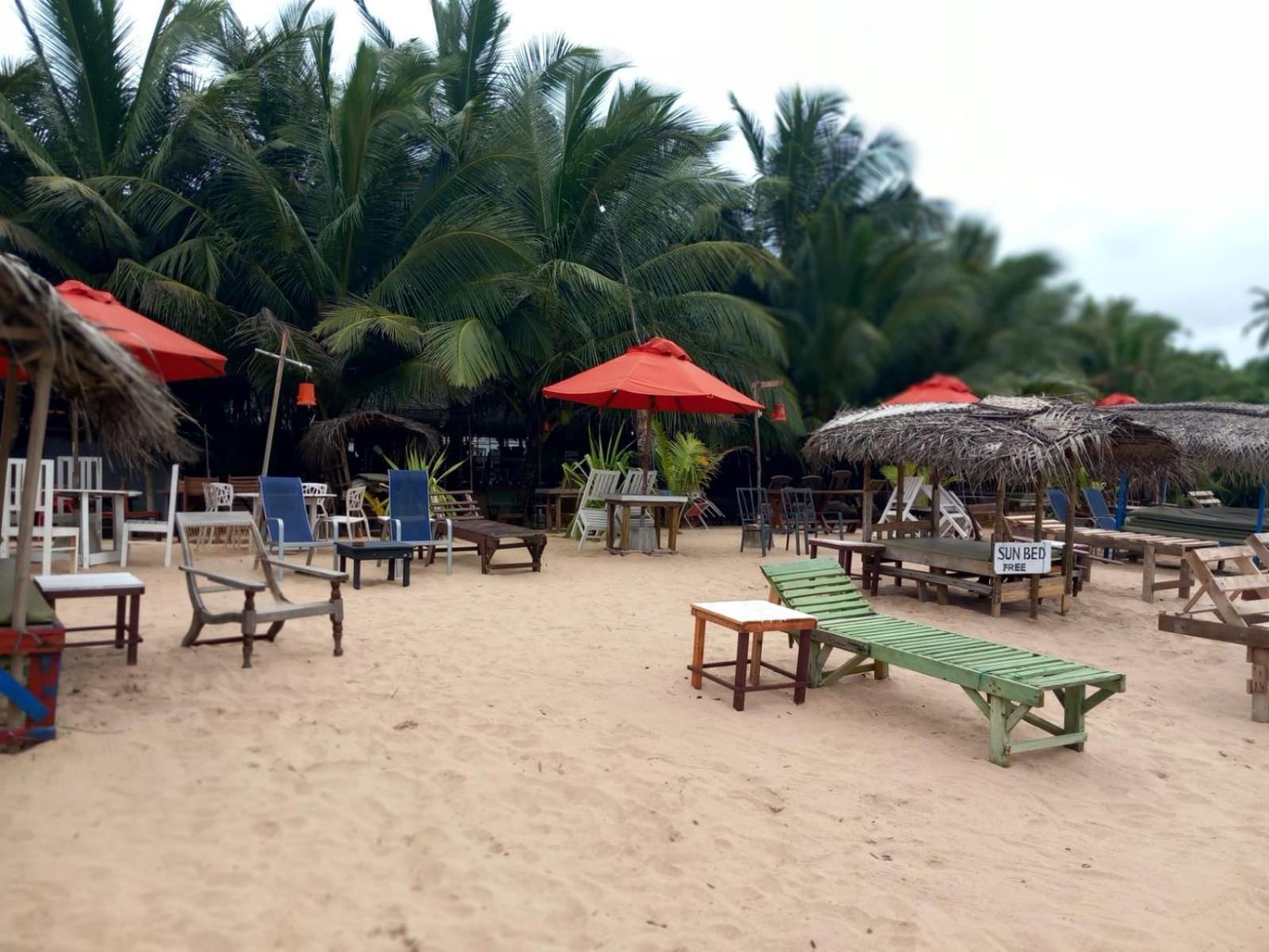 Blue Horizon Beach Hotel Тангале Екстериор снимка